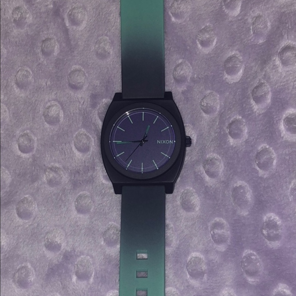 Nixon time teller watch